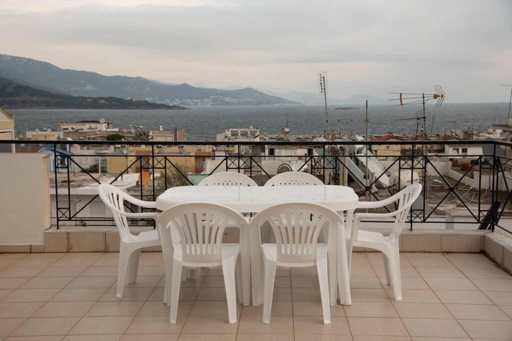 Zoe'S Apartments Nea Iraklitsa Екстериор снимка