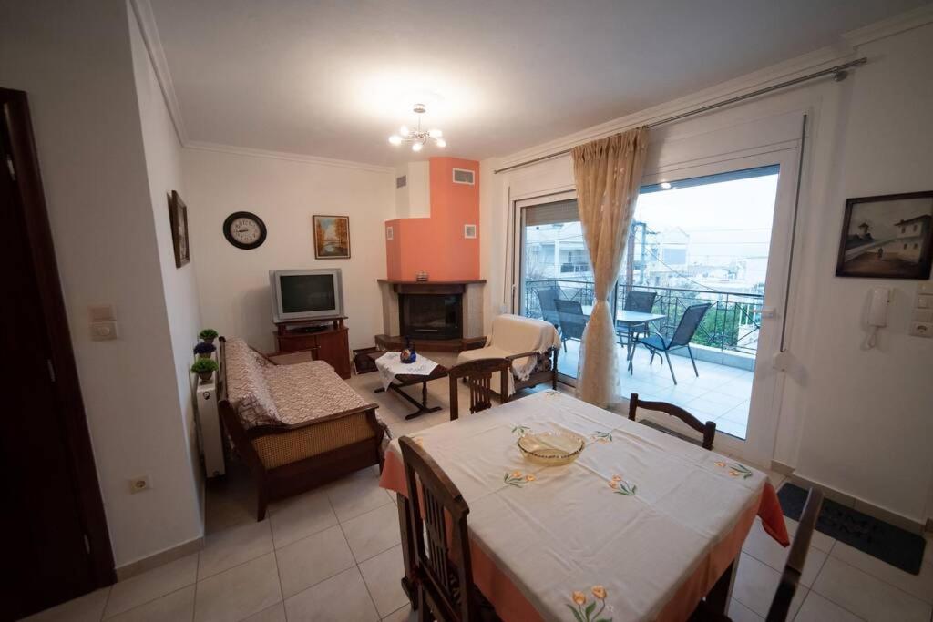Zoe'S Apartments Nea Iraklitsa Екстериор снимка