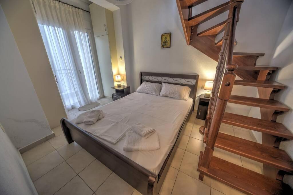 Zoe'S Apartments Nea Iraklitsa Екстериор снимка