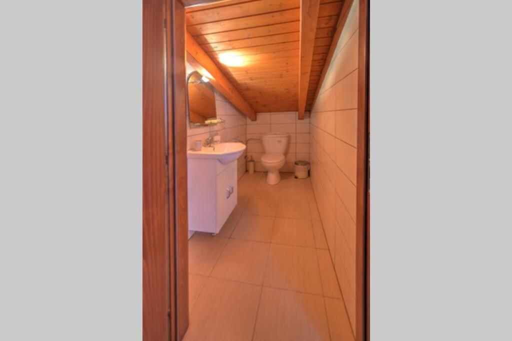 Zoe'S Apartments Nea Iraklitsa Екстериор снимка