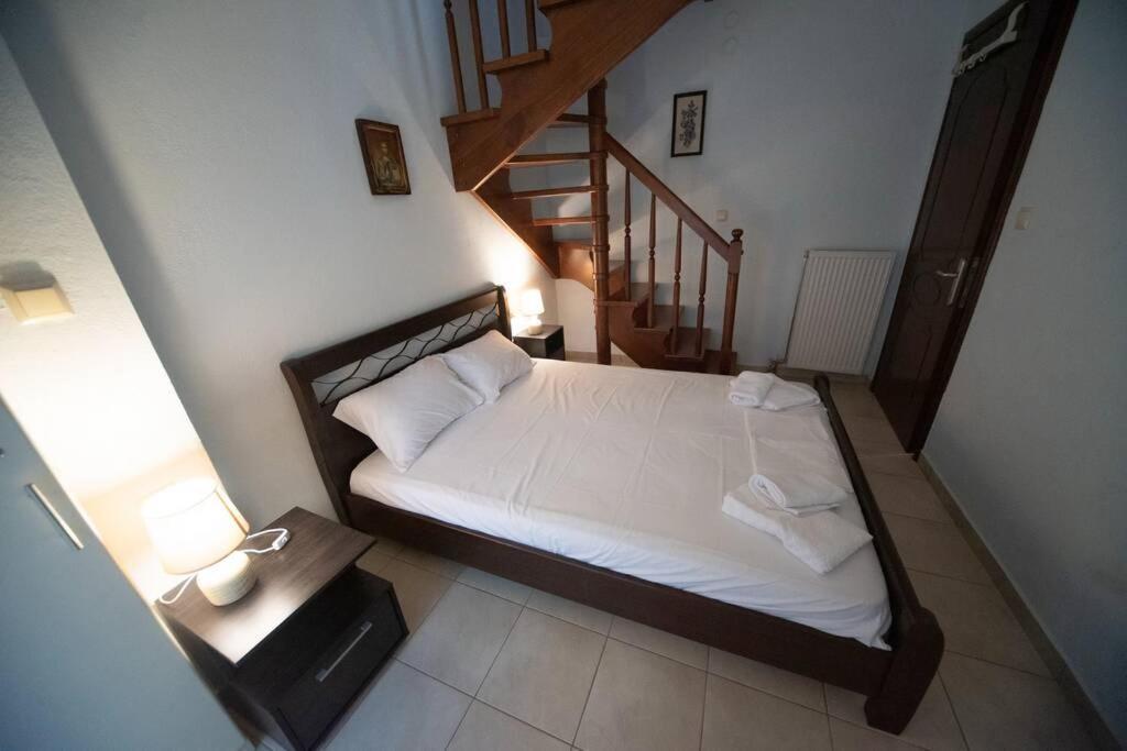 Zoe'S Apartments Nea Iraklitsa Екстериор снимка