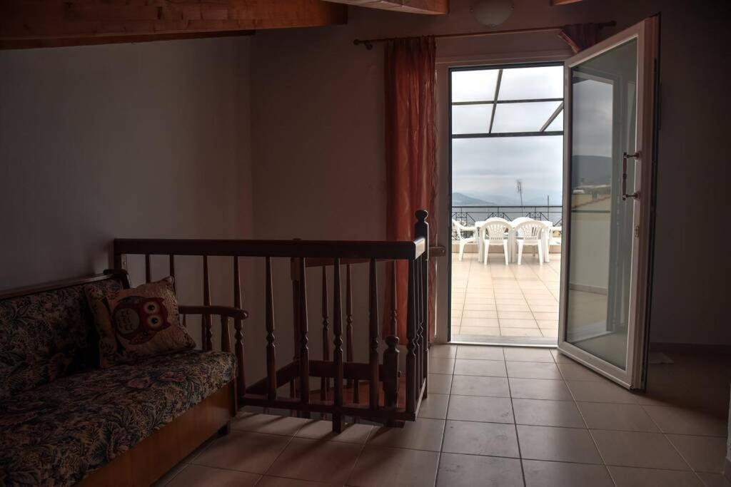 Zoe'S Apartments Nea Iraklitsa Екстериор снимка