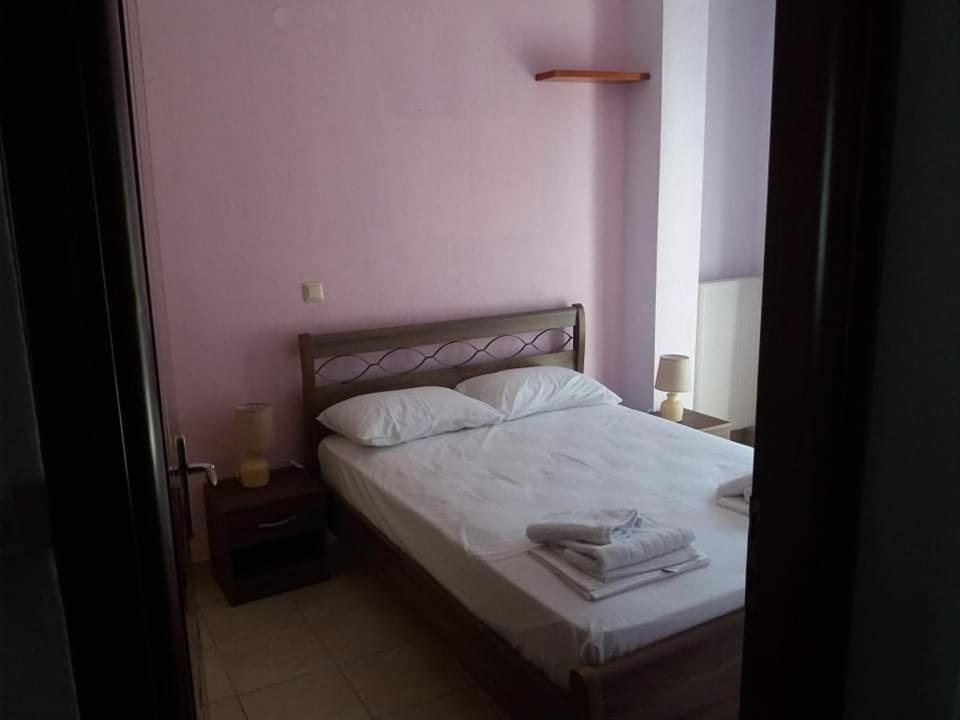 Zoe'S Apartments Nea Iraklitsa Екстериор снимка